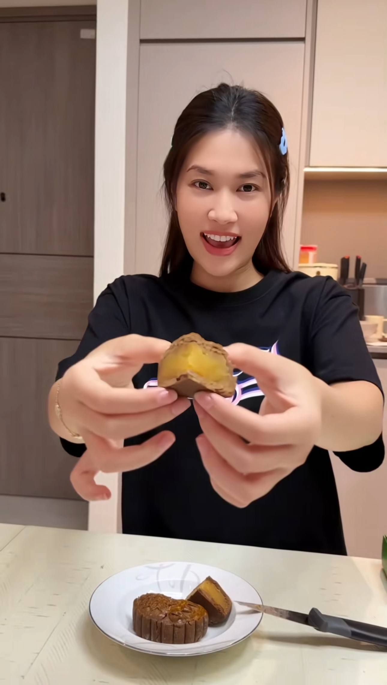 Chuyện g&igrave; đang xảy ra với Đo&agrave;n Thi&ecirc;n &Acirc;n?- Ảnh 12.