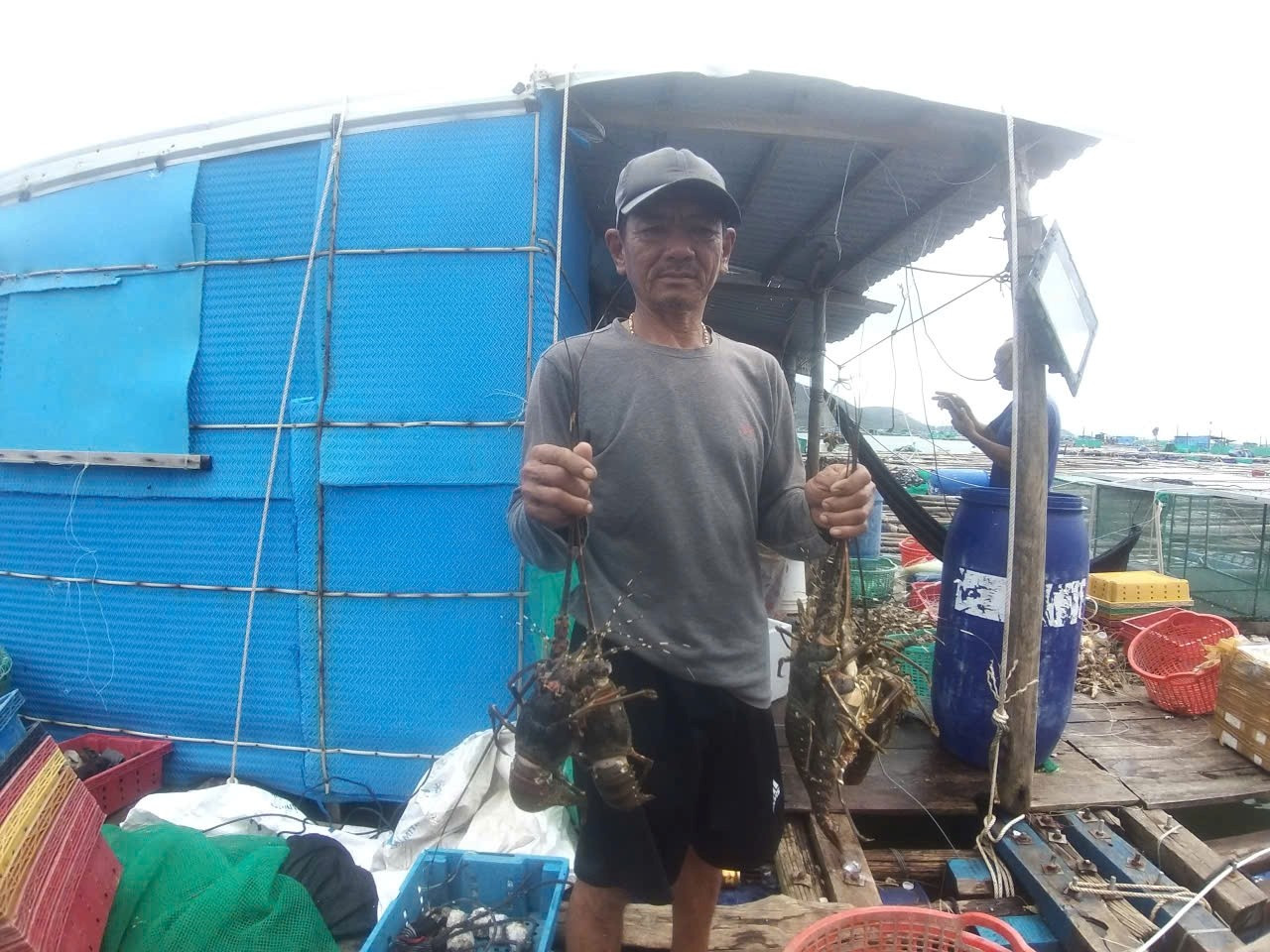 Trắng tay sau lũ lịch sử, người dân Đắk Lắk chưa biết bắt đầu từ đâu- Ảnh 3.