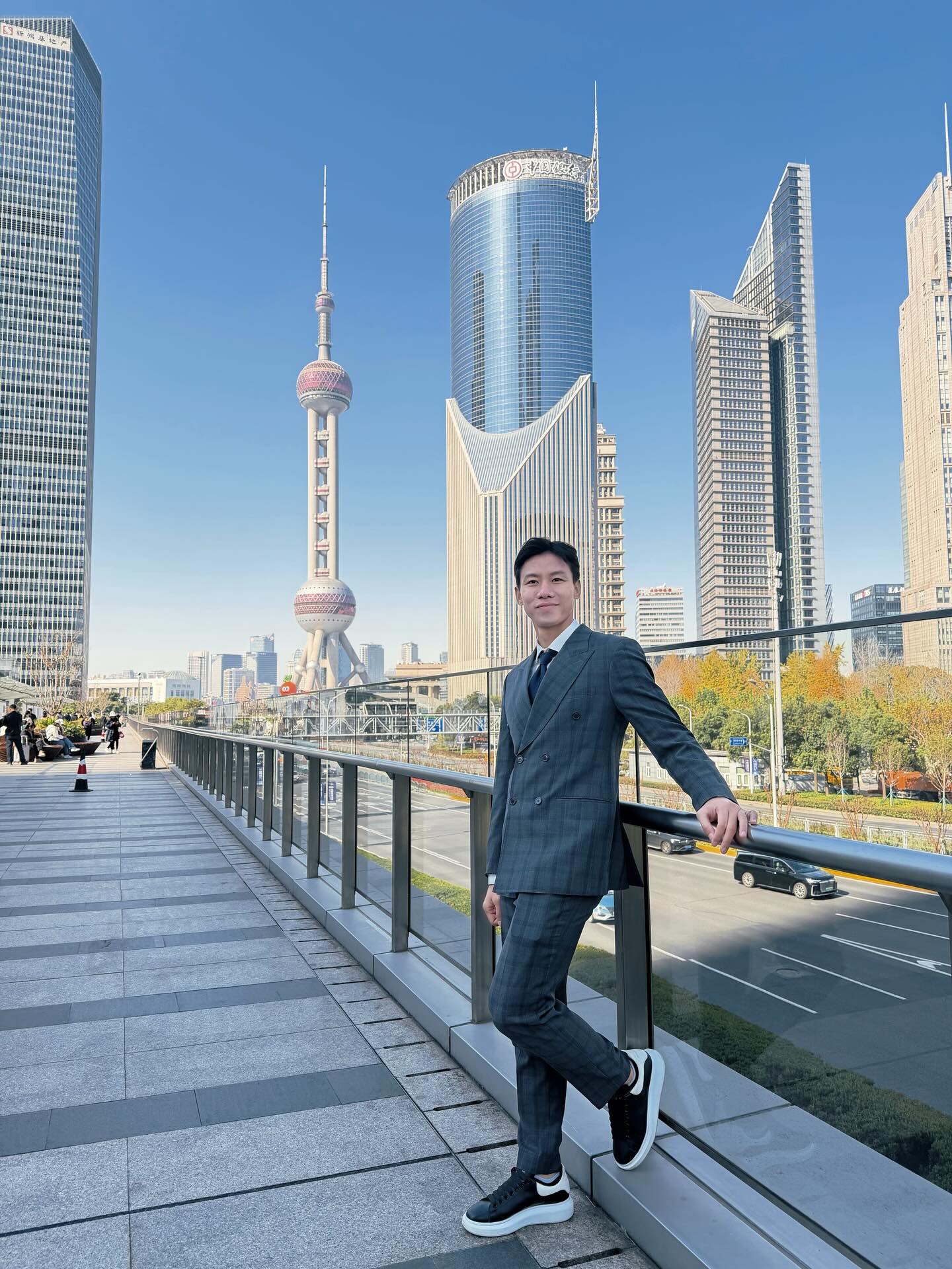 Đội trưởng tuyển Việt Nam đưa Hoa khôi ĐH Vinh đi du lịch mà ngỡ đóng phim ngôn tình, khung hình nào cũng "điện ảnh" - Ảnh 14.