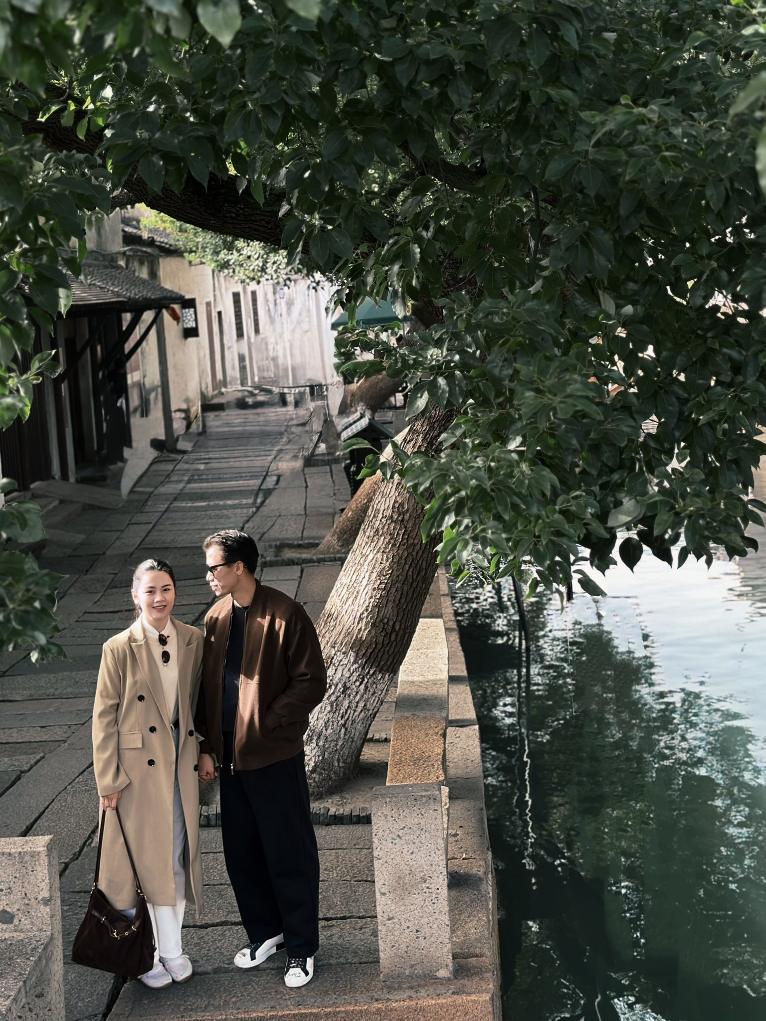 Đội trưởng tuyển Việt Nam đưa Hoa khôi ĐH Vinh đi du lịch mà ngỡ đóng phim ngôn tình, khung hình nào cũng "điện ảnh" - Ảnh 7.