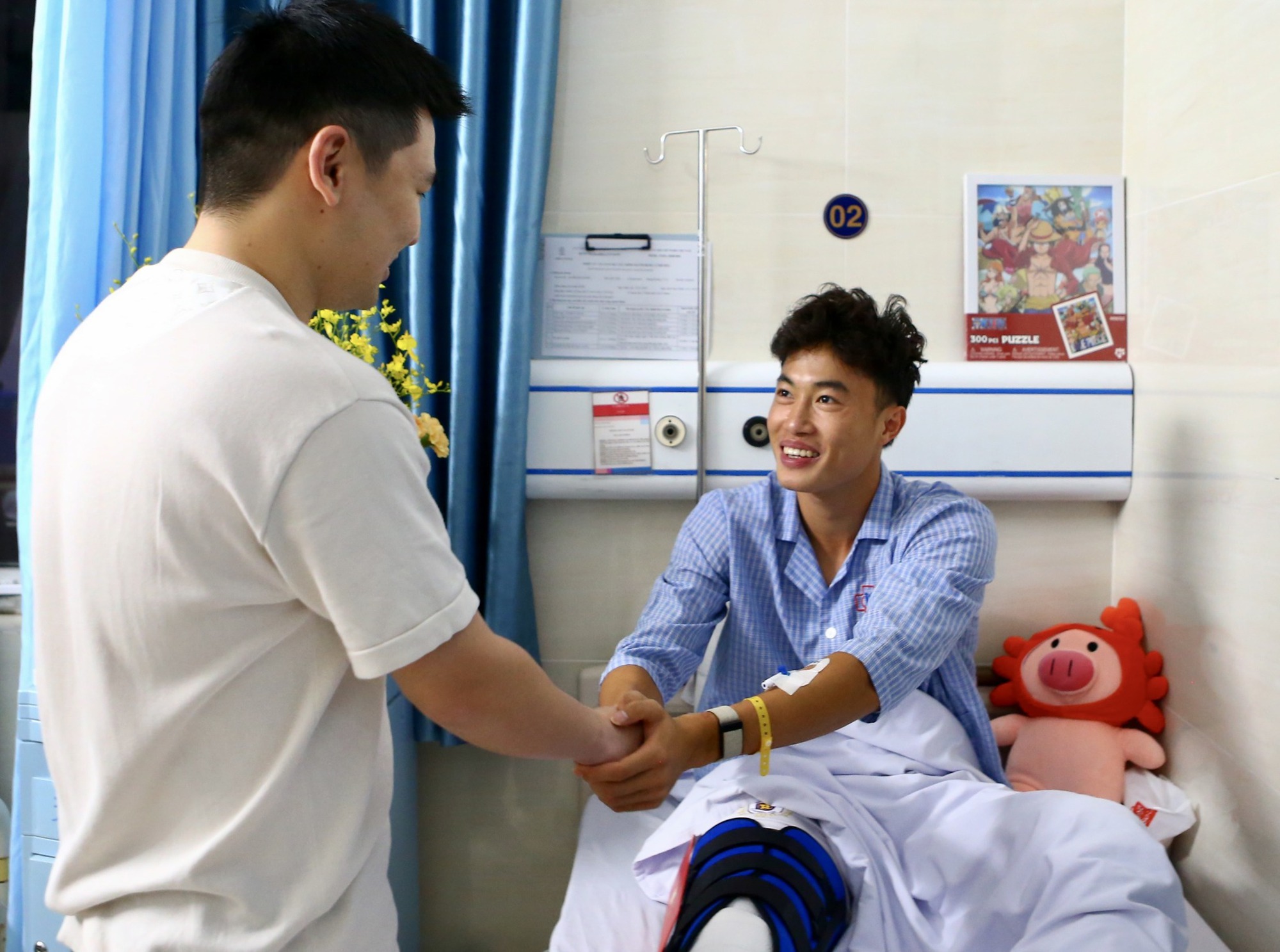 Tình hình của Văn Trường U22 Việt Nam sau phẫu thuật chấn thương- Ảnh 2.