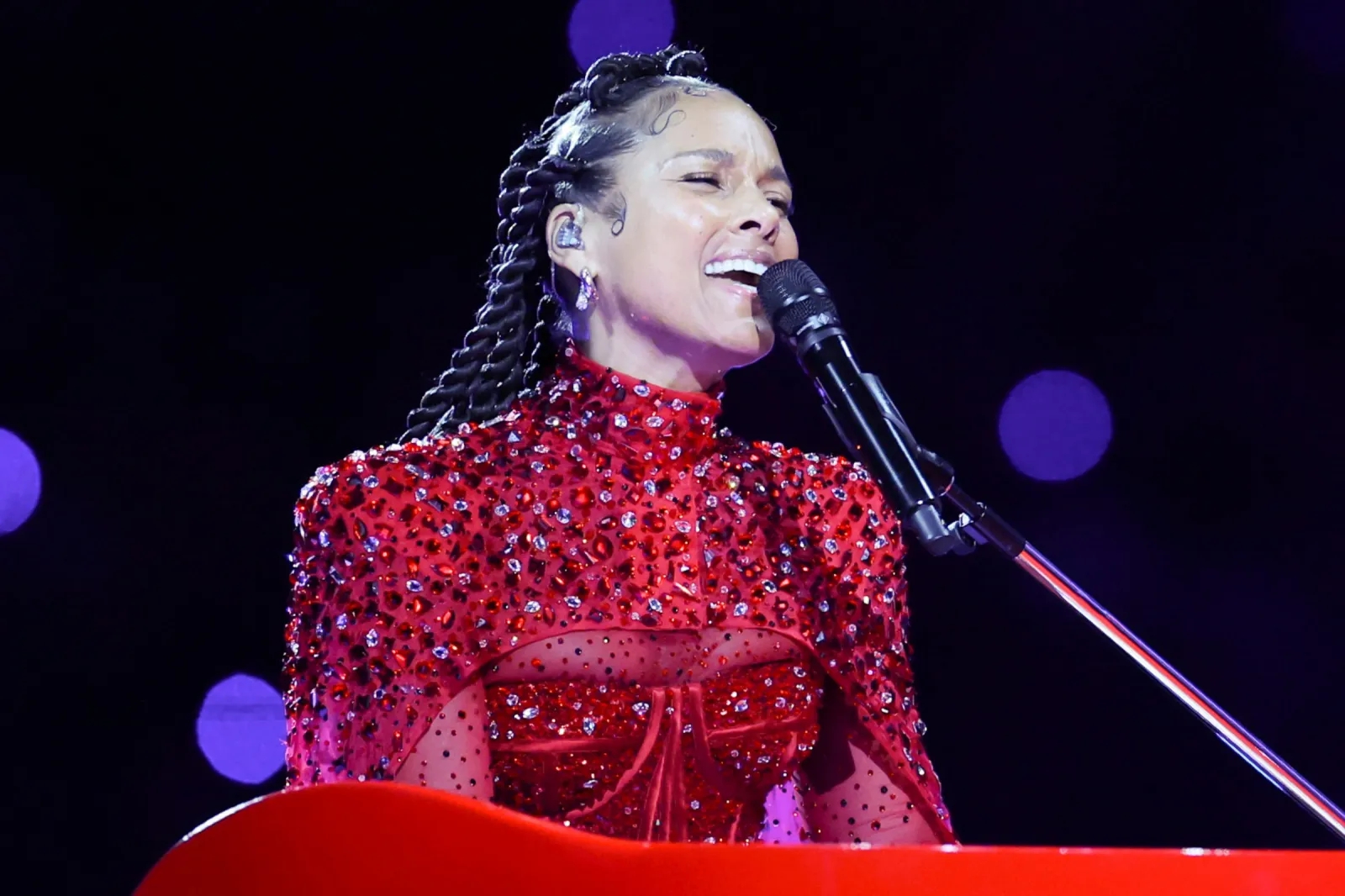Nóng: Alicia Keys - "Họa mi nước Mỹ" sẽ trình diễn tại lễ trao giải của tỷ phú Phạm Nhật Vượng - Ảnh 1. Nóng: Alicia Keys - "Họa mi nước Mỹ" sẽ trình diễn tại lễ trao giải của tỷ phú Phạm Nhật Vượng - Ảnh 1.