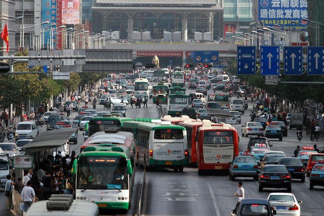 Hà Nội cấm xe máy xăng trong vành đai 1 từ 1/7/2026: Các thành phố lớn trên thế giới đã áp dụng từ bao giờ? - Ảnh 1.