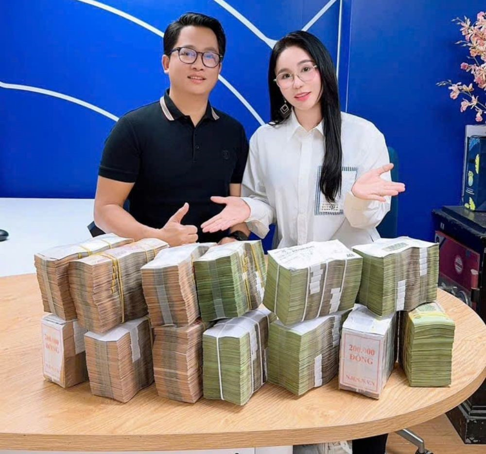 Giá trị 300 cây vàng SJC bị thu hồi của vợ chồng Mailisa- Ảnh 2.