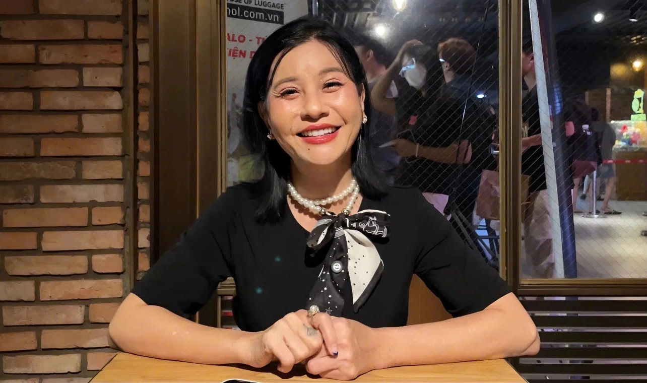 Nữ nghệ sĩ muốn 70 tuổi công khai bạn trai: Cưới 7 ngày thì ly hôn, từng yêu trai trẻ kém gần 20 tuổi - Ảnh 1.