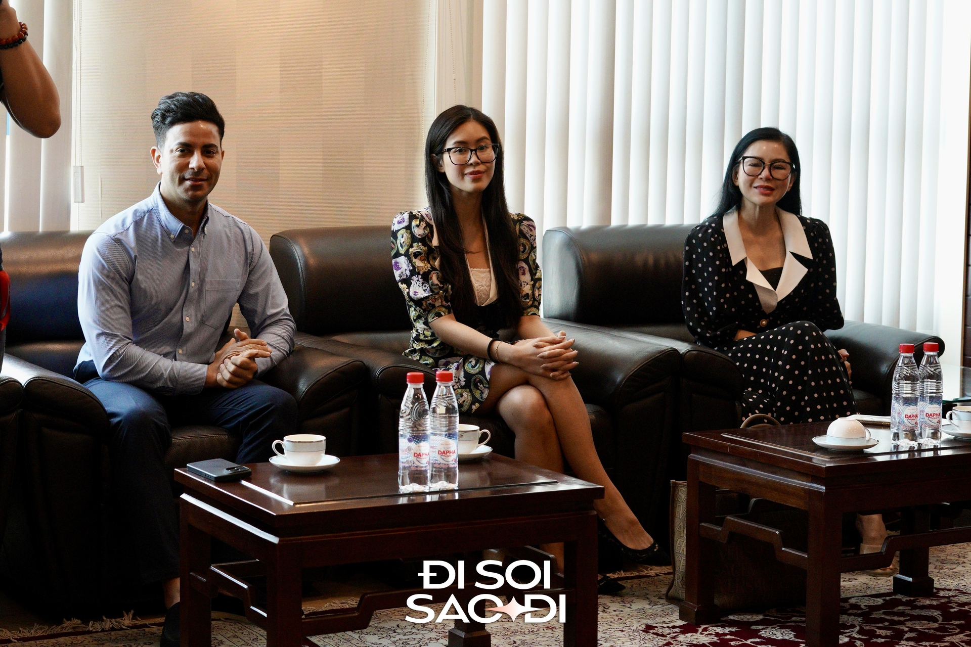 Tiên Nguyễn và hôn phu lần đầu công khai lộ diện, trích 2 tỷ tiền tổ chức siêu hôn lễ làm 1 điều không thể chê!- Ảnh 2. Tiên Nguyễn và hôn phu lần đầu công khai lộ diện, trích 2 tỷ tiền tổ chức siêu hôn lễ làm 1 điều không thể chê!- Ảnh 2.