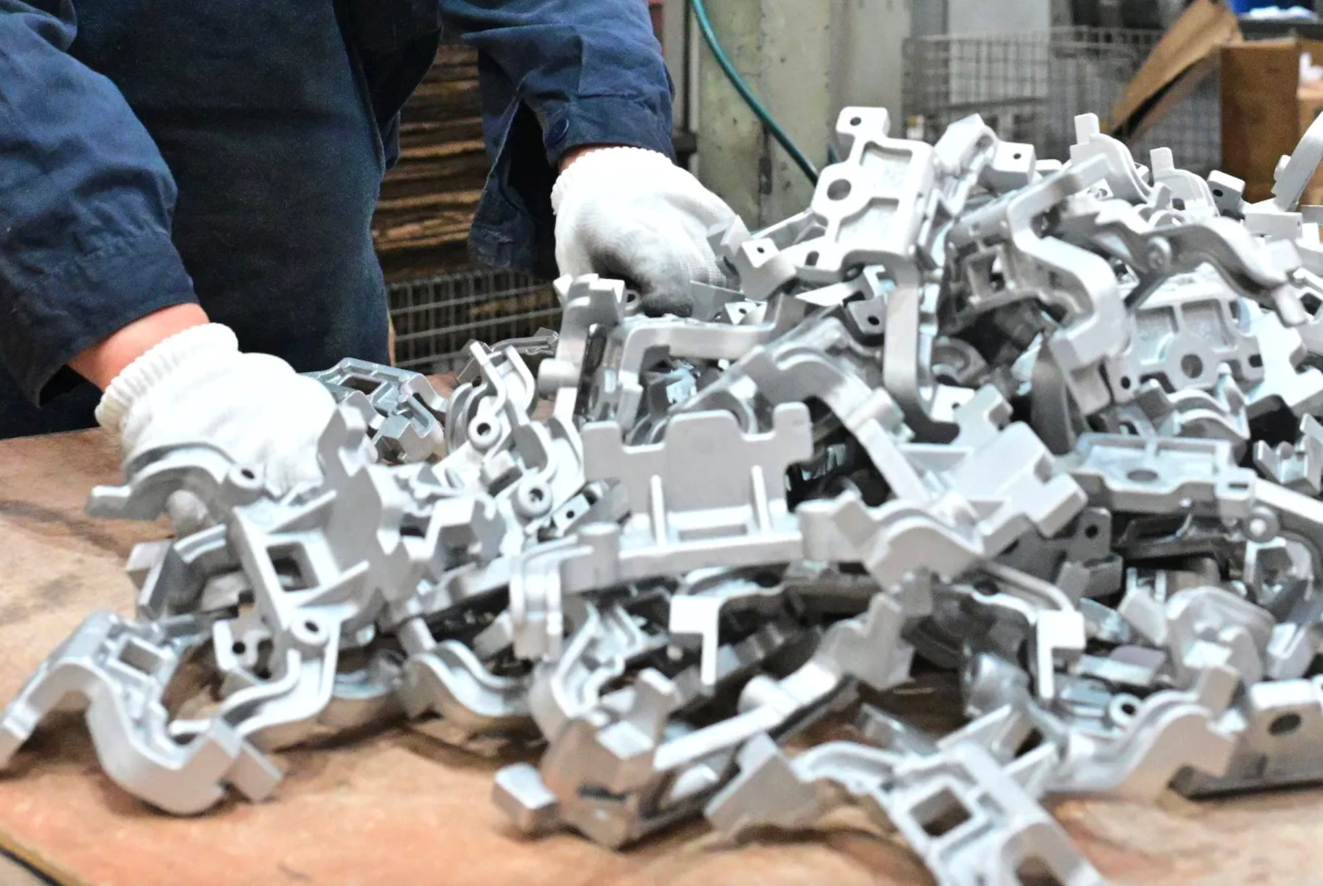 Giới doanh nghiệp EU thừa nhận sự thật đắng lòng: Hàng Trung Quốc vừa rẻ, chất lượng lại rất tốt, một ngành từng là niềm tự hào của EU đang bị 'bào mòn' nghiêm trọng - Ảnh 1.