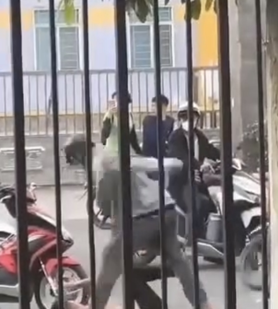 Đoạn clip gây phẫn nộ 19 giây tại Tây Ninh khiến cộng đồng mạng bức xúc - Ảnh 1.