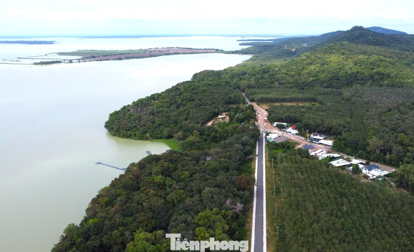 To&agrave;n cảnh hồ nước nh&acirc;n tạo lớn nhất Đ&ocirc;ng Nam &Aacute; khiến người d&acirc;n thấp thỏm khi xả lũ - Ảnh 11.