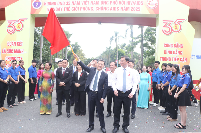 Tp Hcm Đang Quản Lý Bao Nhiêu Người Nhiễm Hiv? - Ảnh 1.