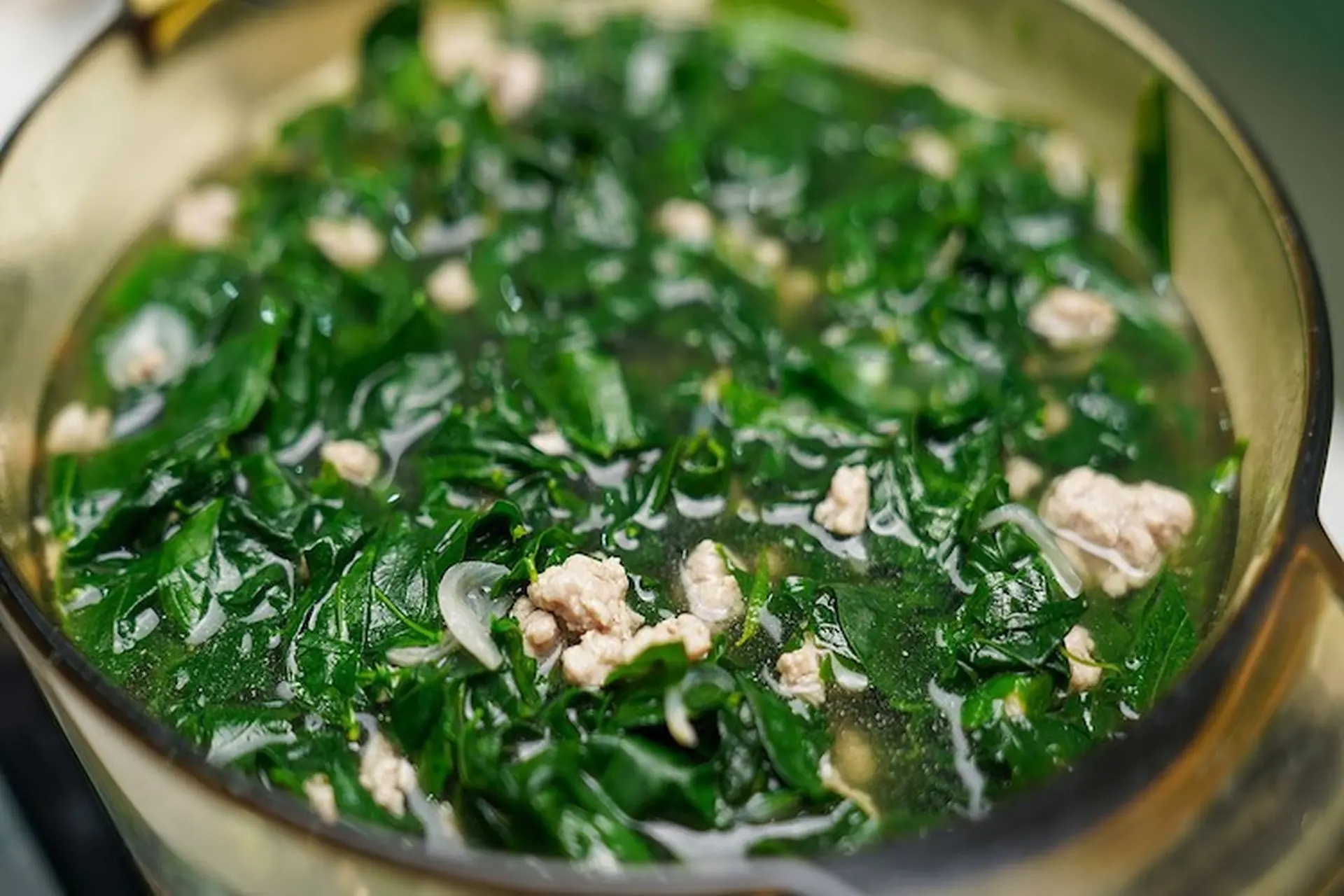 Loại rau nhiều sắt gấp 6 lần thịt bò, giúp bồi bổ sức khỏe: Mọc đầy góc vườn, còn được dùng làm thuốc - Ảnh 2.