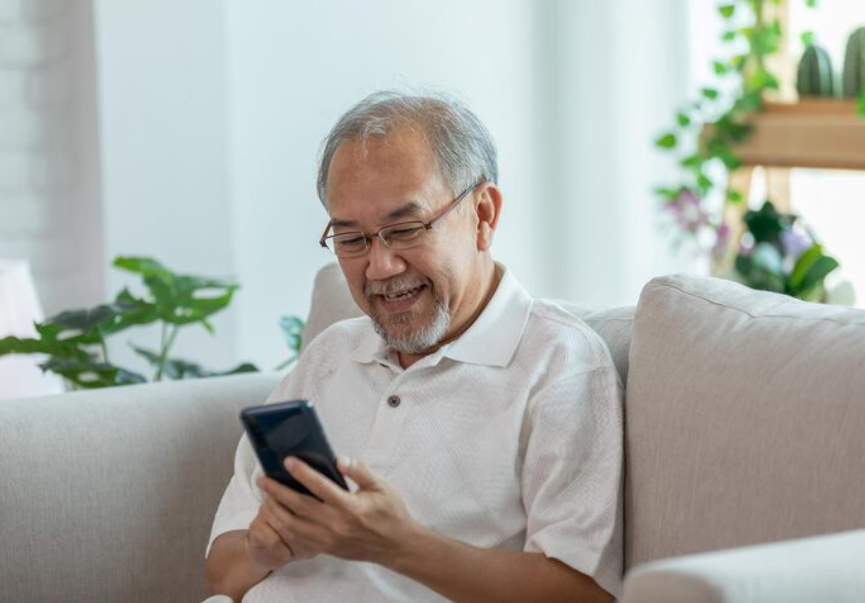 Bố chồng phát hiện ra niềm vui mới khiến vợ chồng tôi lao đao, hốt hoảng với những lần thay ông trả tiền- Ảnh 1.