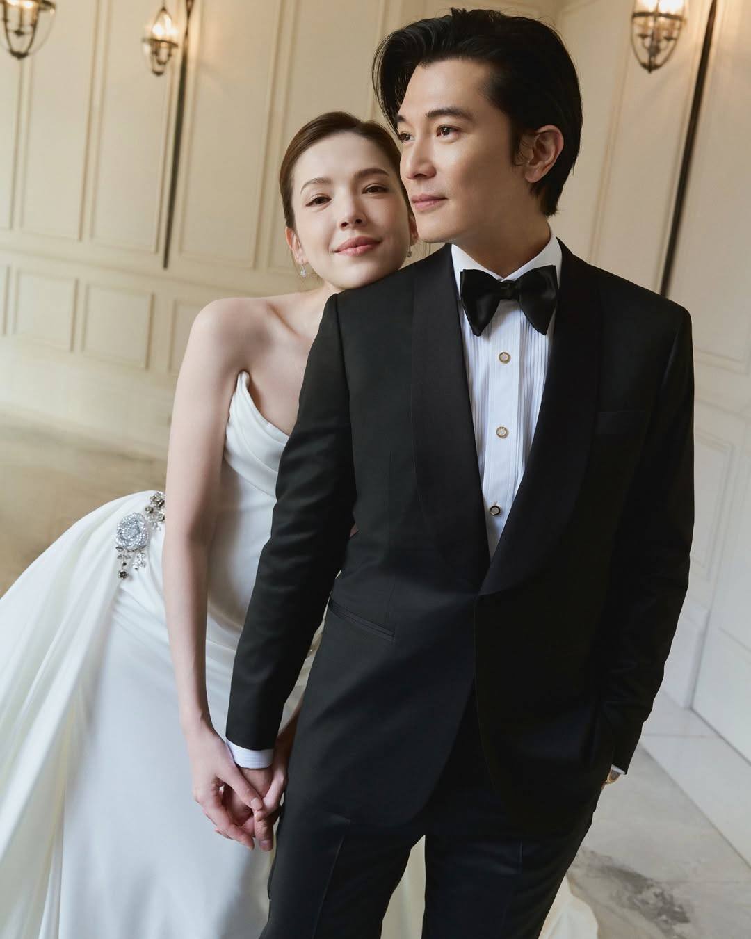 Đ&aacute;m cưới như lễ trao giải của "trai hư - g&aacute;i đẹp showbiz": 430 kh&aacute;ch đổ bộ, bất ngờ khoe qu&yacute; tử 3 th&aacute;ng tuổi - Ảnh 12.