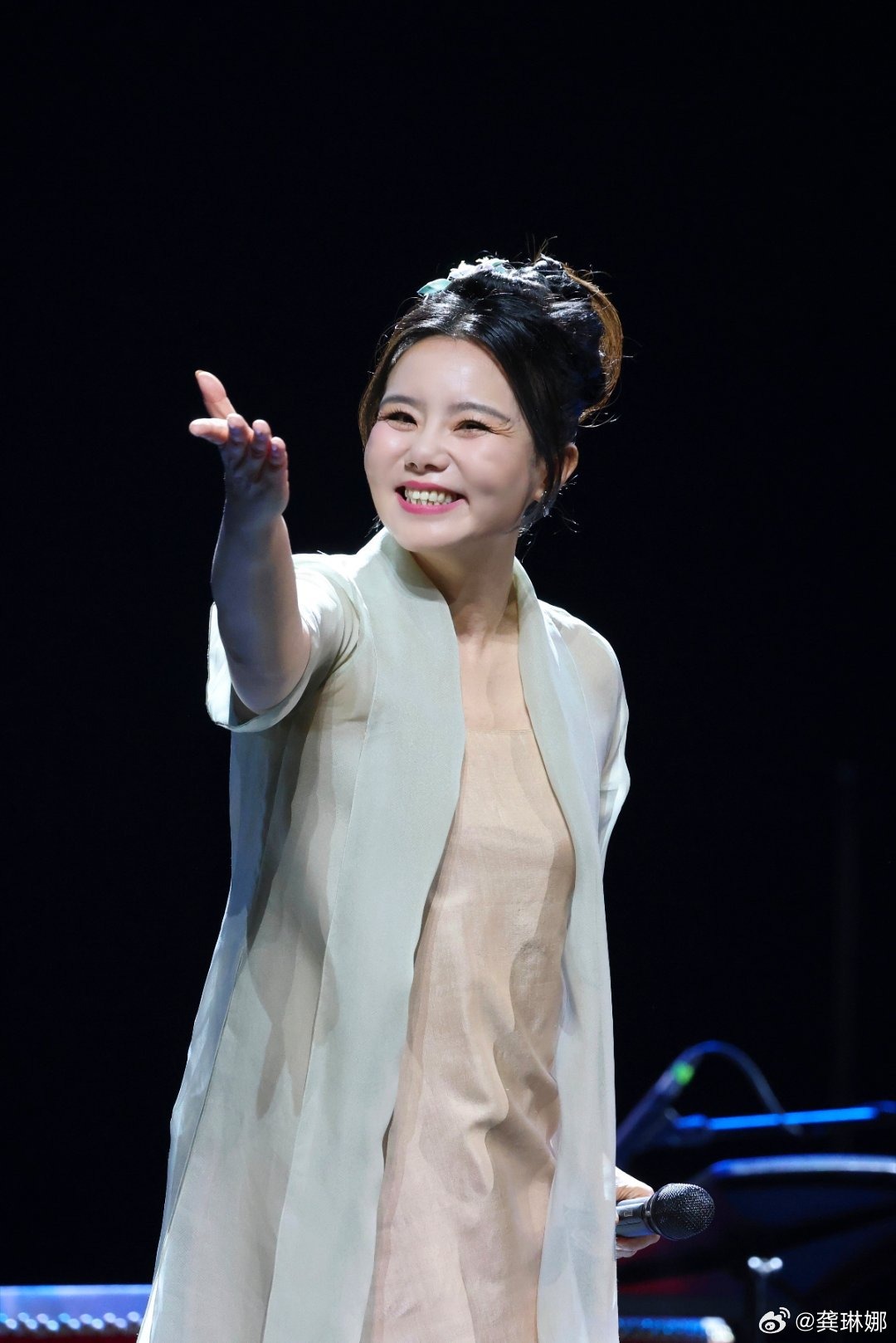 Người chị em th&acirc;n thiết của Chi Pu dọn nh&agrave; l&ecirc;n n&uacute;i ở ẩn sau c&uacute; sốc bị chồng bỏ, nằm liệt giường 3 th&aacute;ng- Ảnh 7.