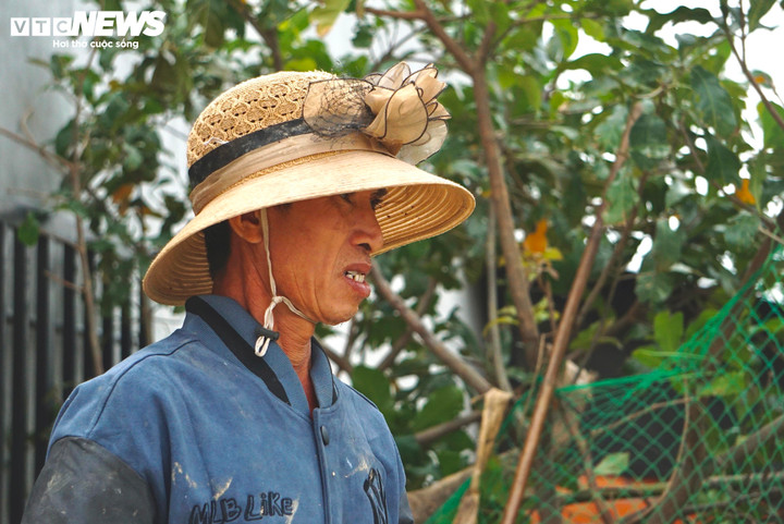 Người đàn ông day dứt mất 3 người thân trong lũ dữ ở Đắk Lắk - Ảnh 2.