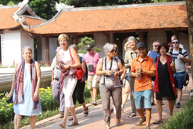 Kỷ lục: Hà Nội vừa thu hơn 120.000 tỷ đồng, vượt qua cả thời hoàng kim- Ảnh 1.