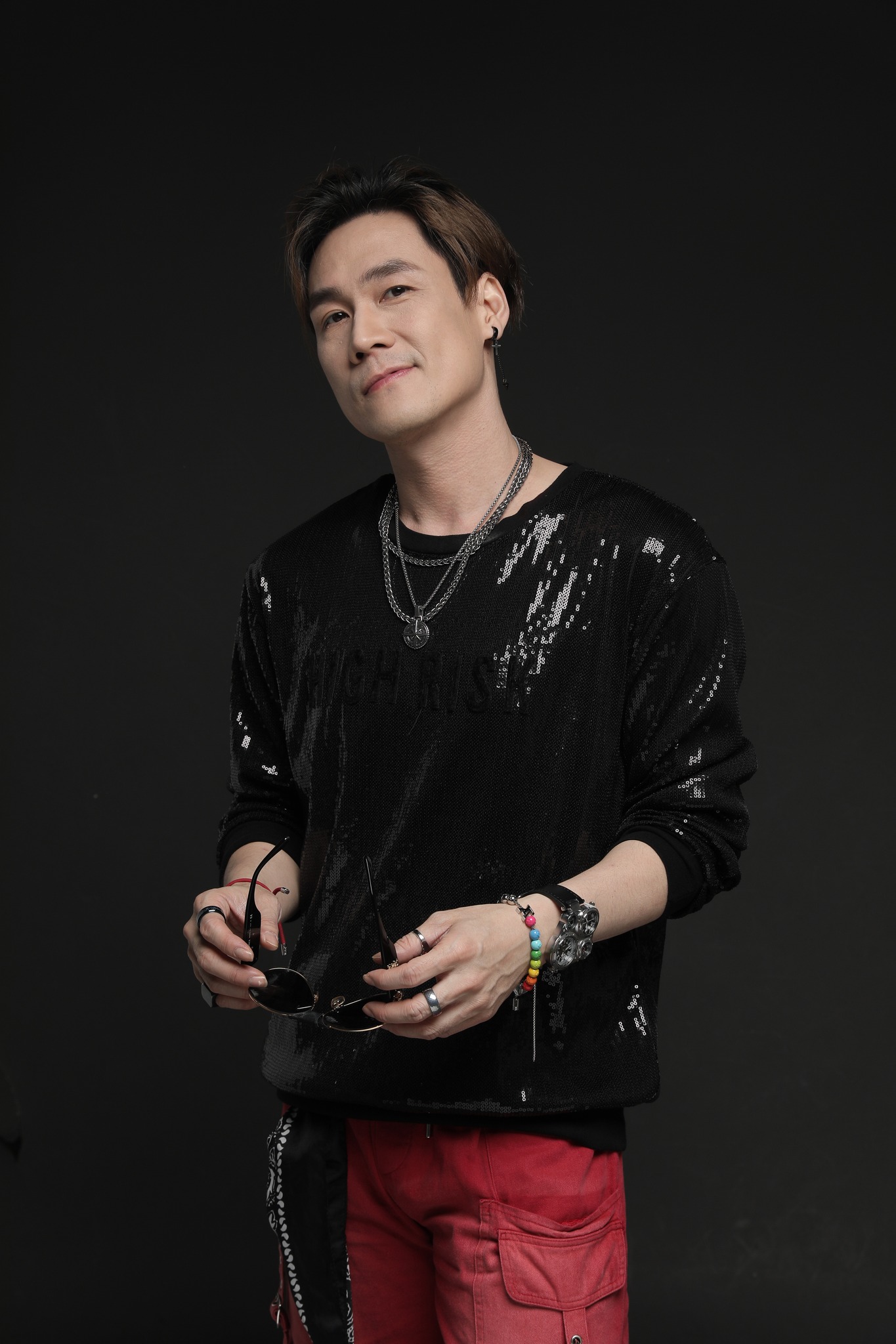 Khánh Phương lên tiếng sau khi bị cơ quan chức năng mời làm việc, nói gì về vụ bị lộ tin nhắn nhóm?- Ảnh 2. Khánh Phương lên tiếng sau khi bị cơ quan chức năng mời làm việc, nói gì về vụ bị lộ tin nhắn nhóm?- Ảnh 2.