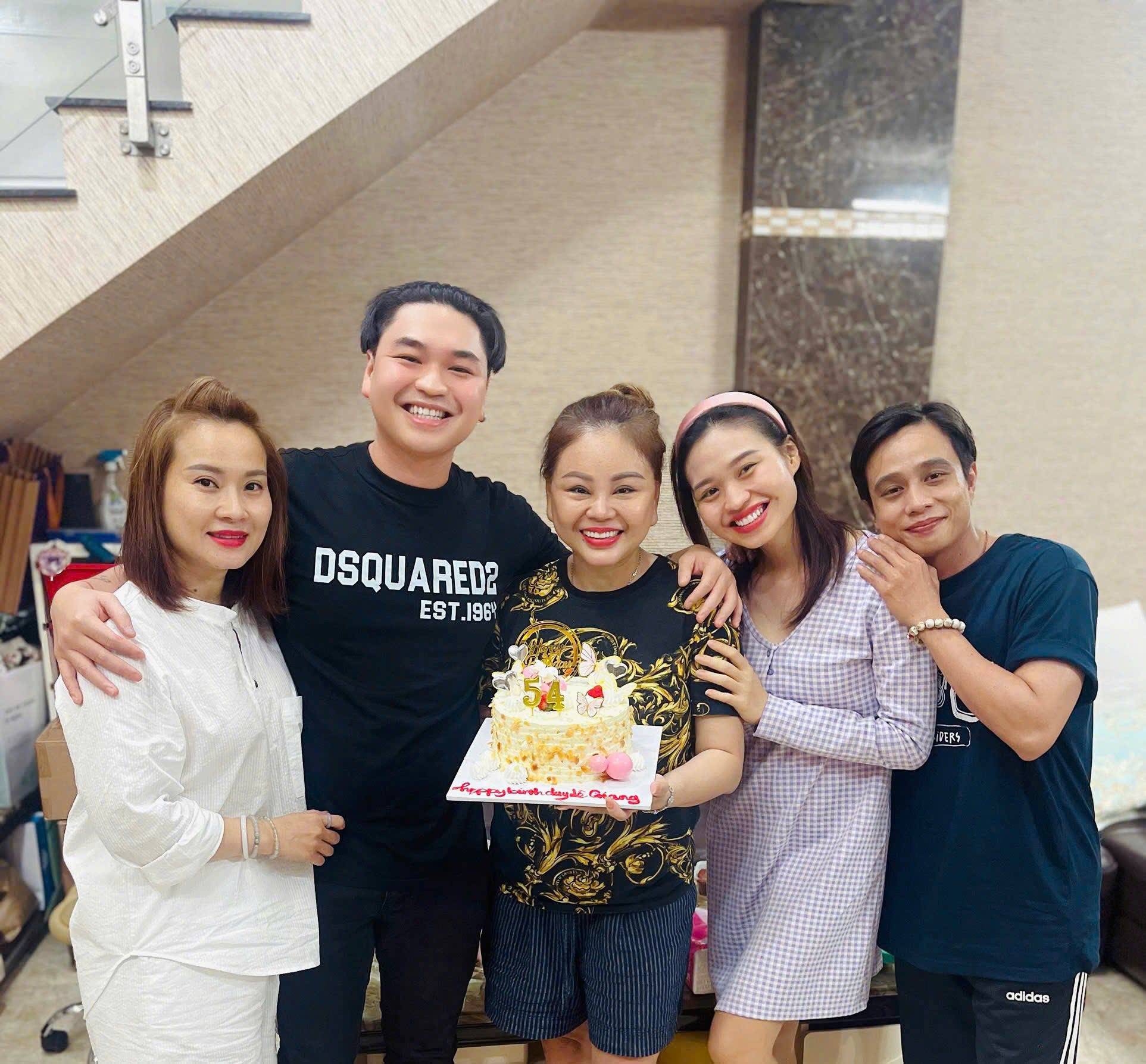 Nhận cái kết đắng vì 2 lần đổ vỡ, ngoài 50 tuổi nữ nghệ sĩ mới có cuộc sống an yên- Ảnh 5.