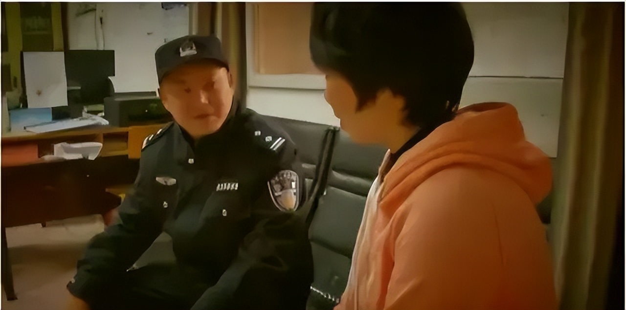 Nữ sinh được cả làng kỳ vọng mất tích bí ẩn sau khi tốt nghiệp, 12 năm sau phát hiện sống vô gia cư: Nguyên nhân với bố mẹ "ngã ngửa"- Ảnh 3.