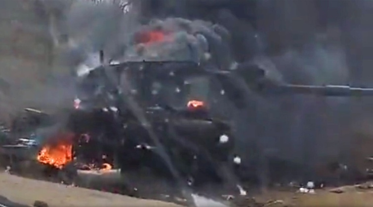 69 xe tăng vừa được lôi ra khỏi kho: Loại này từng bị Nga chê là "đặc biệt kém"- Ảnh 2. 69 xe tăng vừa được lôi ra khỏi kho: Loại này từng bị Nga chê là "đặc biệt kém"- Ảnh 2.