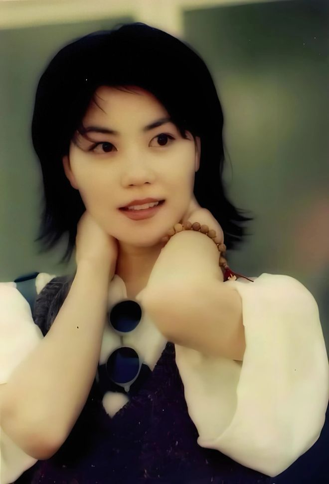 Ngoại lệ duy nhất của “ông lớn” kiểm soát Song Hye Kyo, làm khổ cả showbiz- Ảnh 6. Ngoại lệ duy nhất của “ông lớn” kiểm soát Song Hye Kyo, làm khổ cả showbiz- Ảnh 6.