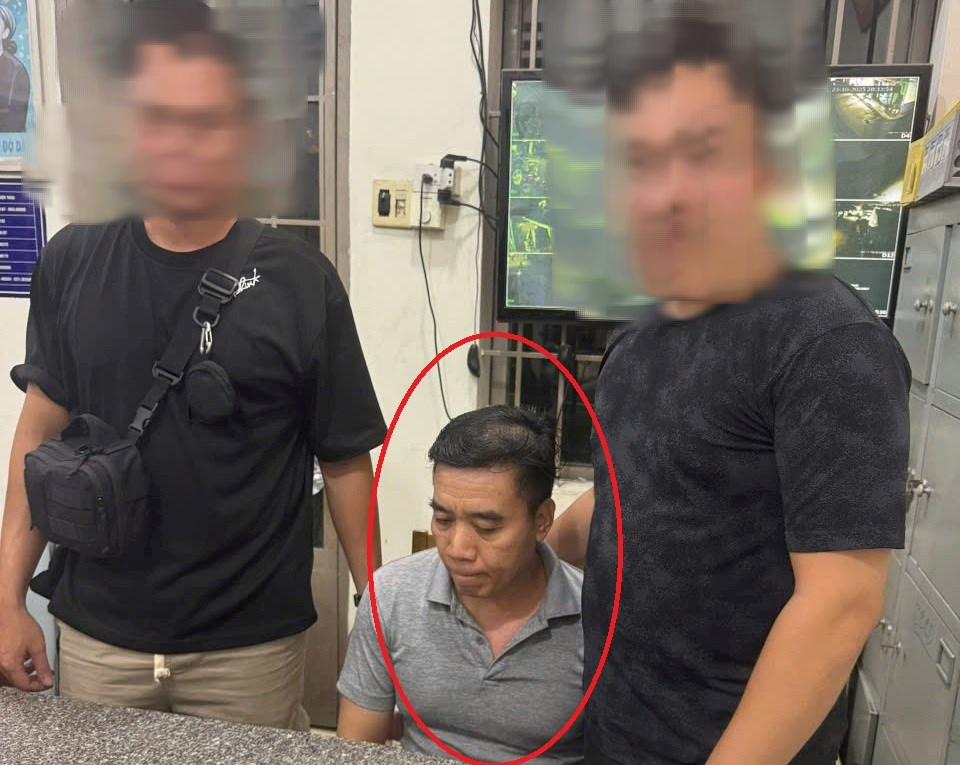 Người đàn ông bị bắt giữ sau hơn 30 năm trốn truy nã- Ảnh 1. Người đàn ông bị bắt giữ sau hơn 30 năm trốn truy nã- Ảnh 1.