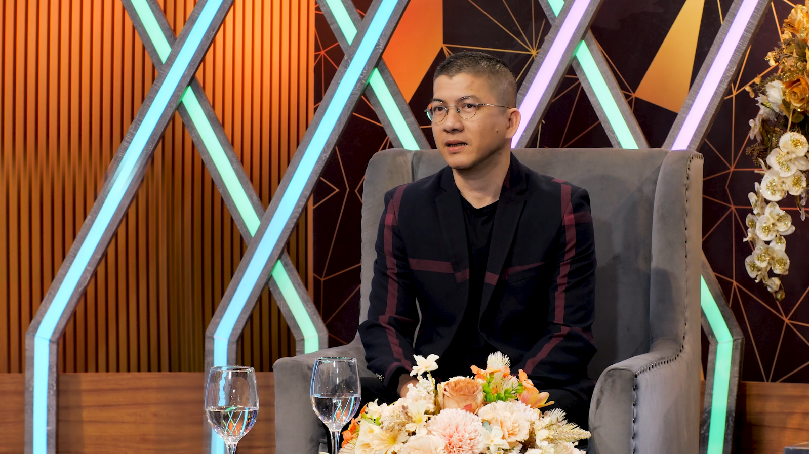 Giám đốc chương trình truyền hình lớn nói thẳng nghệ sĩ trẻ- Ảnh 2.