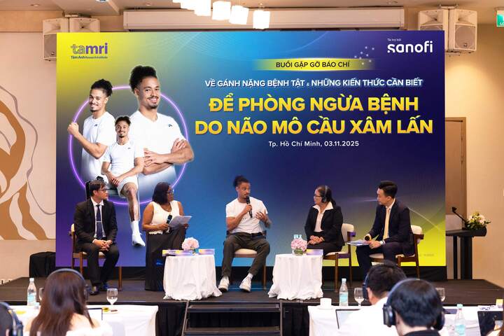 Cựu cầu thủ Pháp mất chân vì não mô cầu, biến đau thương thành cảm hứng- Ảnh 2.