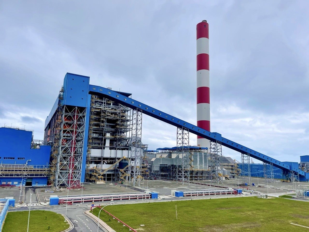 Một tập đoàn trăm năm tuổi vừa chi 220 triệu USD mua 25% cổ phần Nhiệt điện Vân Phong, đánh dấu khoản đầu tư lớn đầu tiên tại Việt Nam- Ảnh 1.