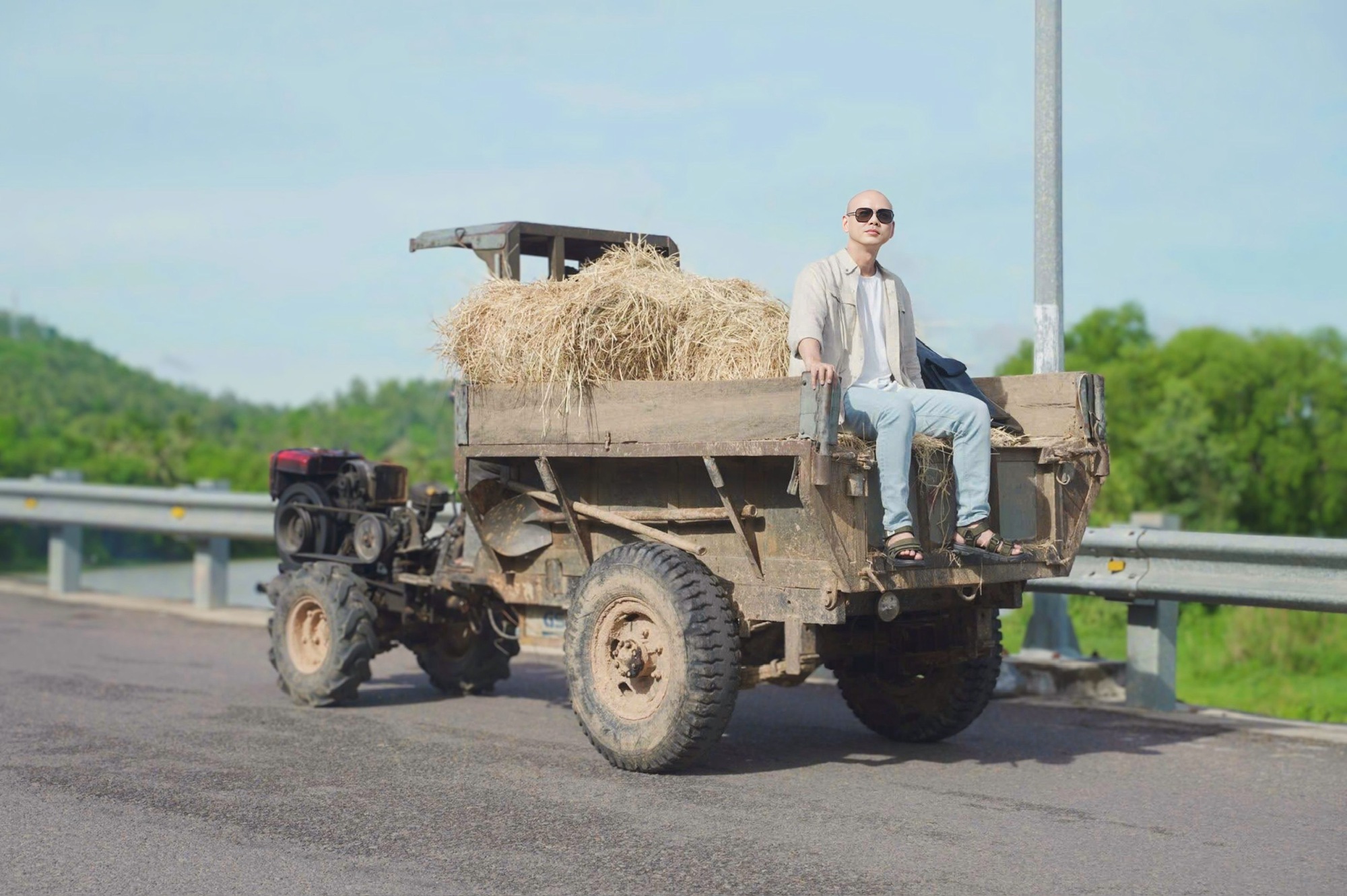 Phan Đinh Tùng mời vợ đóng chung MV mới- Ảnh 3.