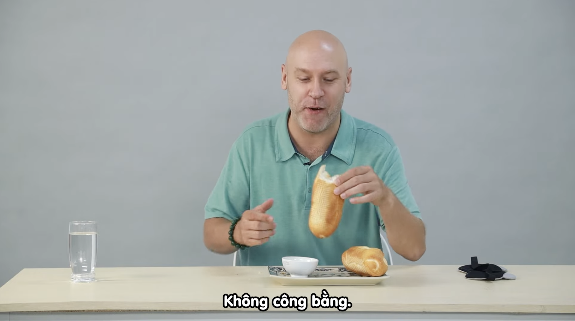 B&aacute;nh m&igrave; sữa đặc khiến kh&aacute;ch T&acirc;y phải thốt l&ecirc;n: &ldquo;Thật kh&ocirc;ng c&ocirc;ng bằng!&rdquo;- Ảnh 6.