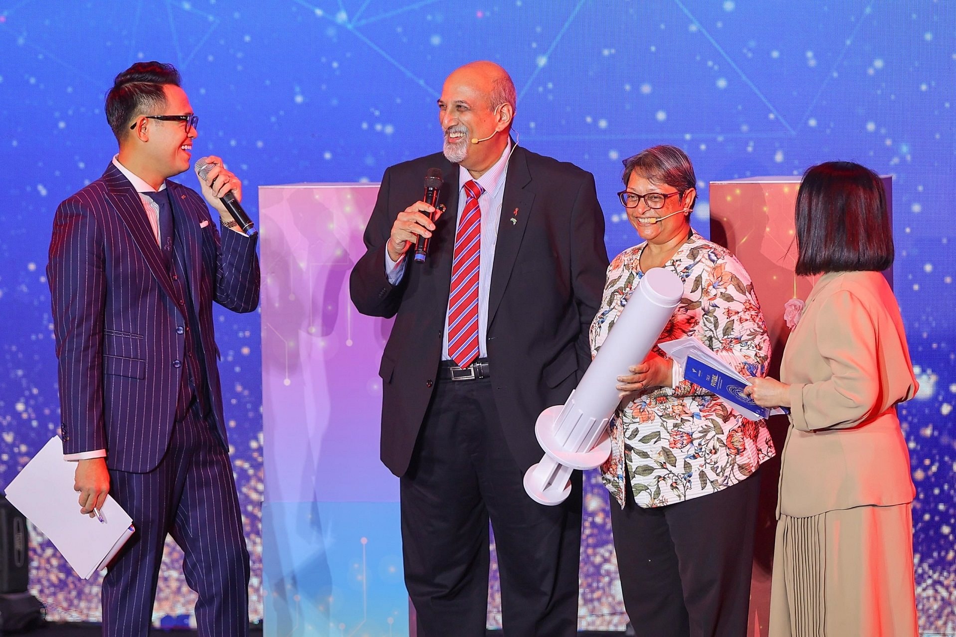 Chủ nhân giải VinFuture và Nobel cứu hàng triệu người: “VN có thể trở thành trung tâm nghiên cứu khu vực”- Ảnh 5.