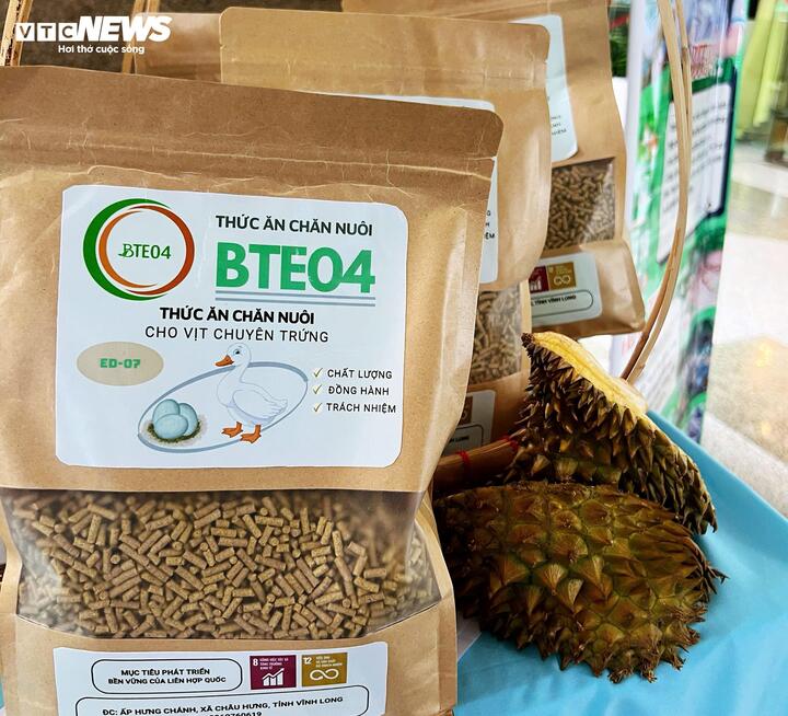 Sinh viên 'hô biến' vỏ sầu riêng thức ăn chăn nuôi- Ảnh 7.