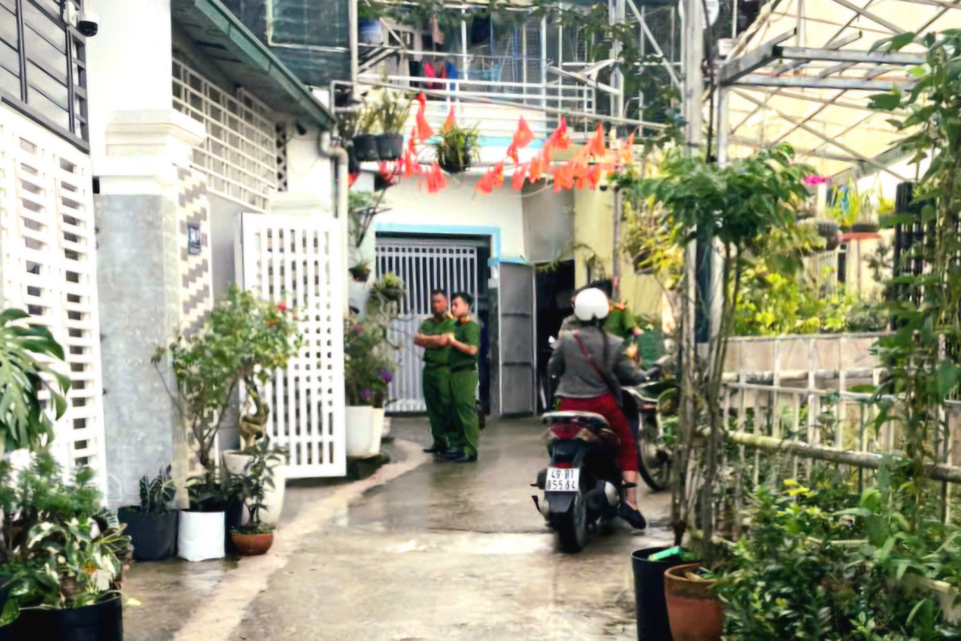 Khám xét nhà nguyên Chánh Thanh tra Sở Y tế Lâm Đồng- Ảnh 1.