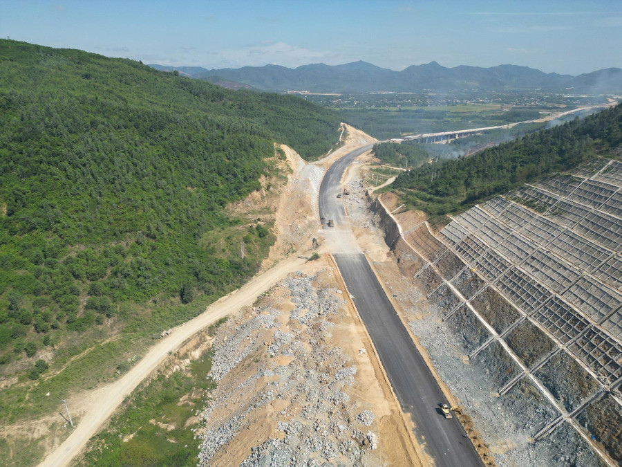 Giám đốc doanh nghiệp thi công cao tốc Quy Nhơn – Chí Thạnh bị truy đuổi, hành hung - Ảnh 1.