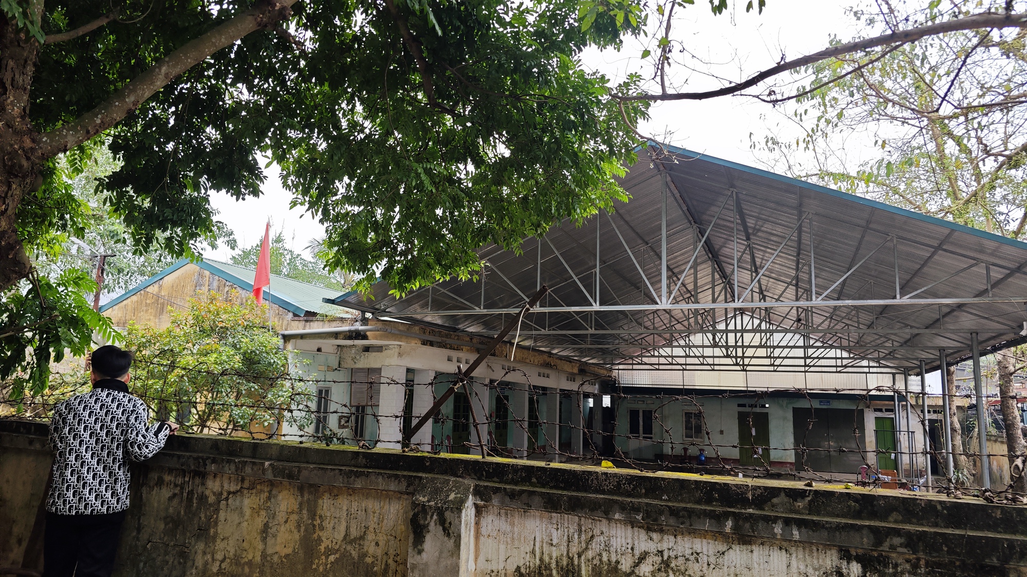 Người dân Lạng Sơn lên tiếng khi nhiều thanh niên tò mò, quay phim tại Trạm Quản lý thị trường số 4- Ảnh 9.