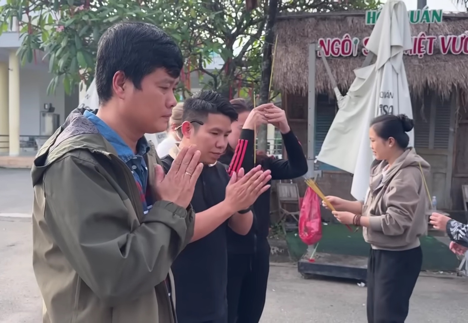 Trùm Điền Quân cầm 1,2 tỷ đồng và 50 tấn hàng ra miền Trung làm 1 việc- Ảnh 2.