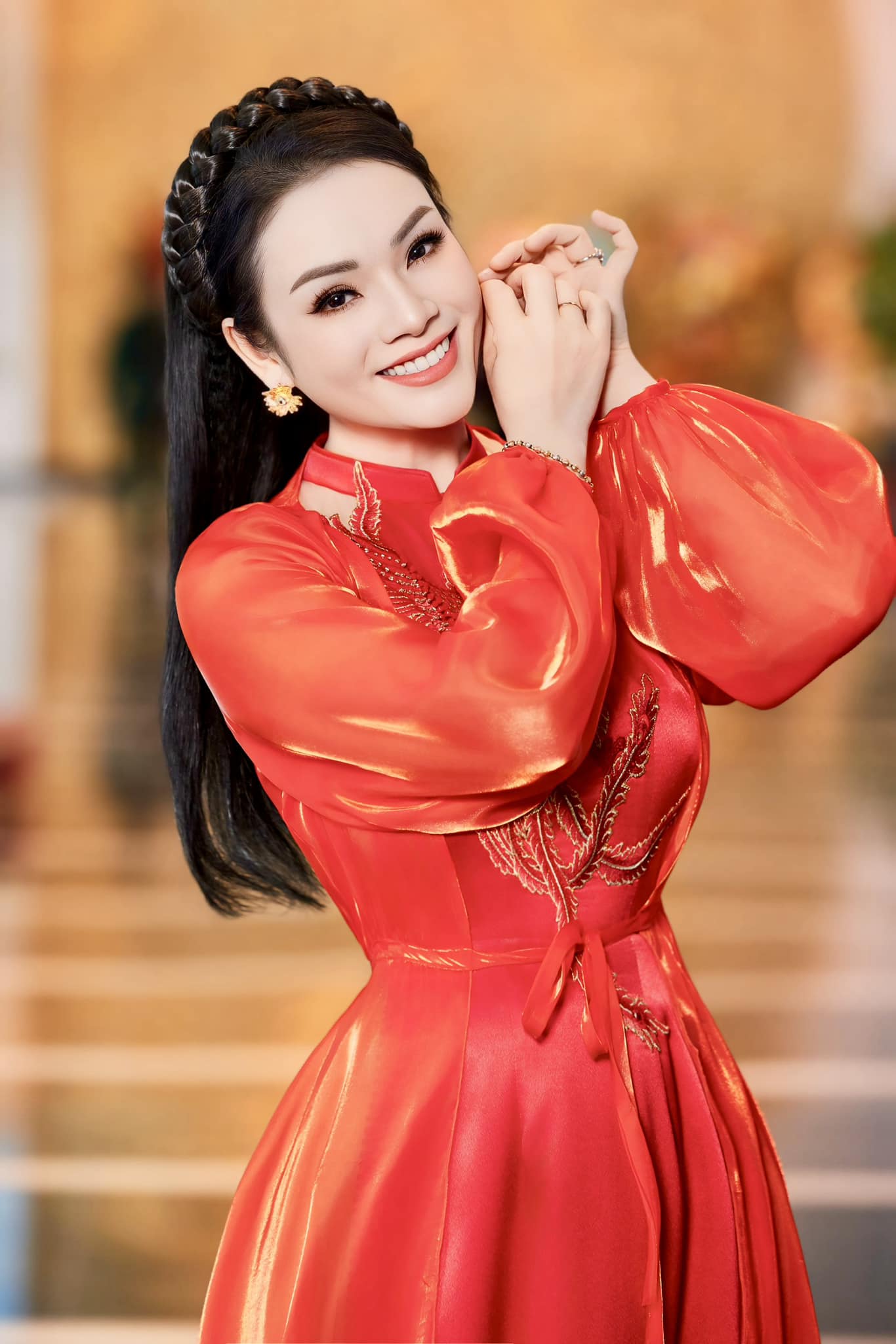 Nữ NSƯT vừa được phong hàm Phó giáo sư không chỉ học vấn khủng, nhan sắc còn trẻ đẹp bất ngờ - Ảnh 5.