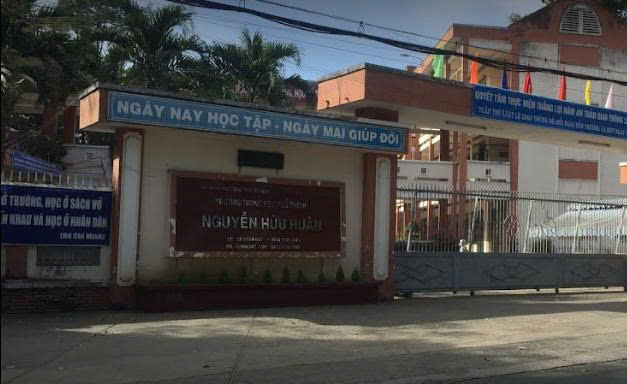 Vụ học sinh c&oacute; dấu hiệu phản vệ với m&oacute;n c&aacute;: Trường THPT Nguyễn Hu&acirc;n tạm dừng ăn b&aacute;n tr&uacute; từ 1-12 - Ảnh 1.
