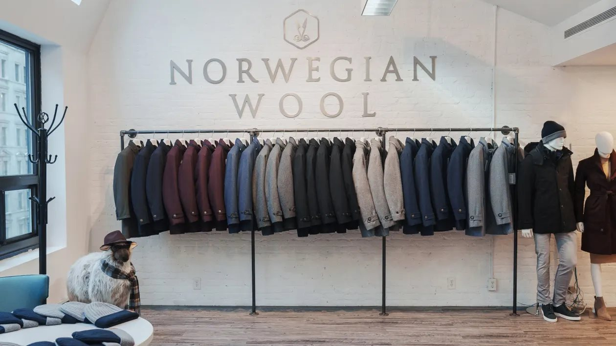 U40 bỏ việc, khởi nghiệp đi bán áo với số vốn 50.000 USD, người đàn ông đạt được thành công ngoài mong đợi- Ảnh 3.