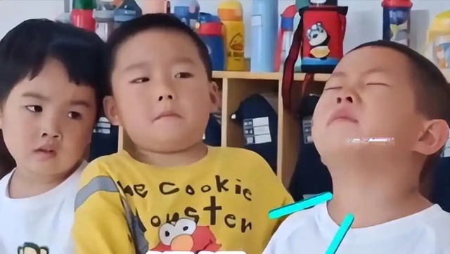 Đứa trẻ đi học về nói: Đứa trẻ đi học về nói: