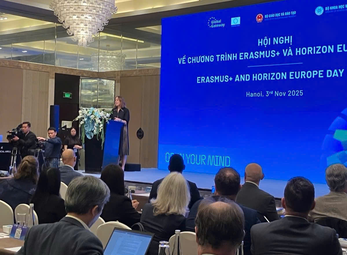 Quốc vụ khanh của Thụy Điển dẫn đầu đoàn doanh nghiệp thăm Việt Nam- Ảnh 1. Quốc vụ khanh của Thụy Điển dẫn đầu đoàn doanh nghiệp thăm Việt Nam- Ảnh 1.