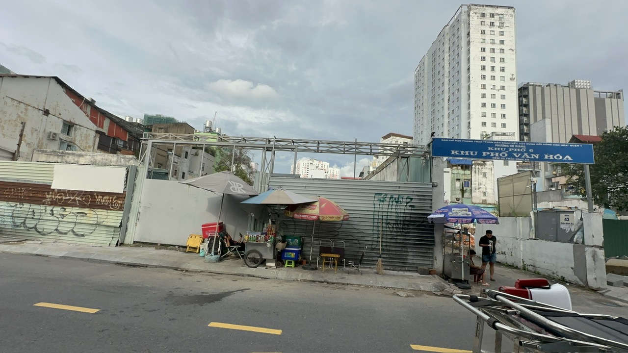 Cận cảnh lô đất 44 Trần Đình Xu, TP HCM - tài sản đầu tiên trong vụ Vạn Thịnh Phát vừa đấu giá- Ảnh 1.