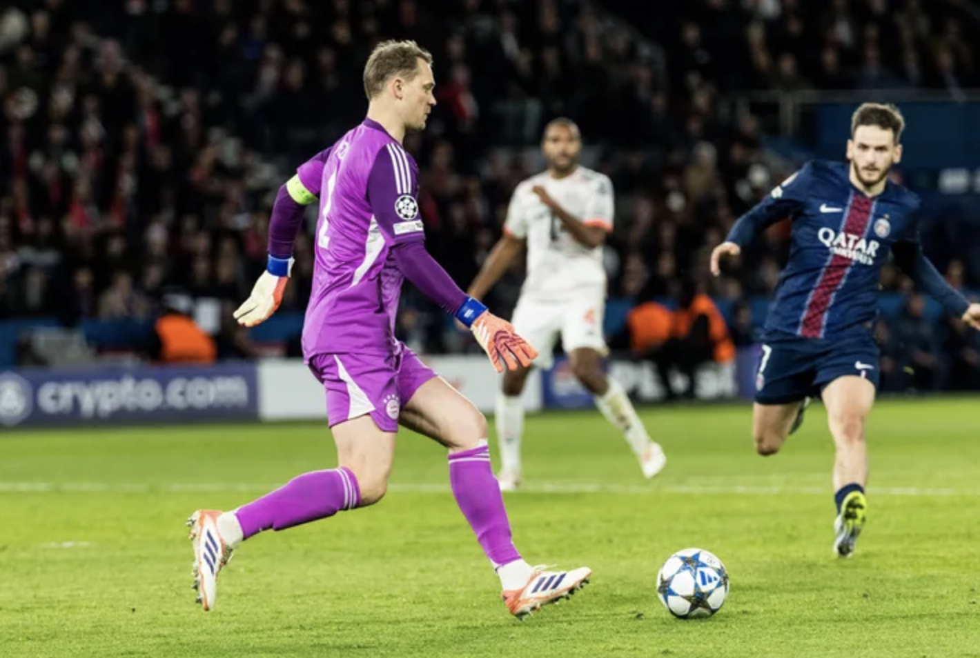 Champions League: Bayern Munich hạ gục "vua châu Âu", thẻ đỏ gây tranh cãi- Ảnh 6.