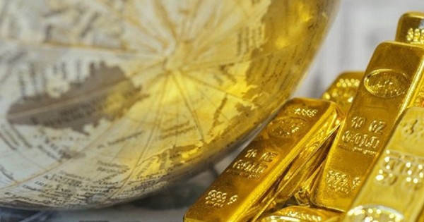 Giá vàng &quot;lên đồng&quot; giúp một ngân hàng lãi kỷ lục