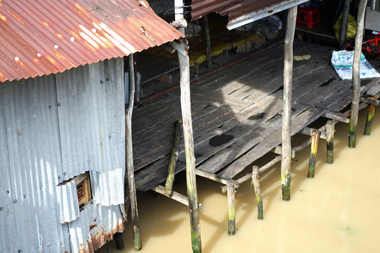 Cảnh lạ tại nhà chị Lê Thị Kiều sau vụ con 4 trai tháng tuổi không may rơi xuống kênh tử vong- Ảnh 7.