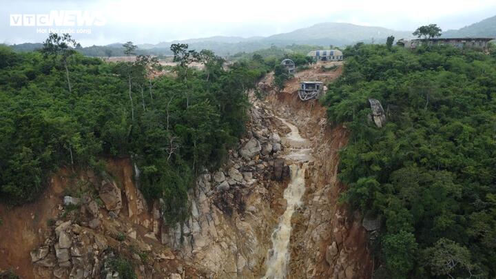 Bất ngờ với kết cấu công trình hồ chứa nước bị vỡ khiến 1 người chết ở Lâm Đồng- Ảnh 3.