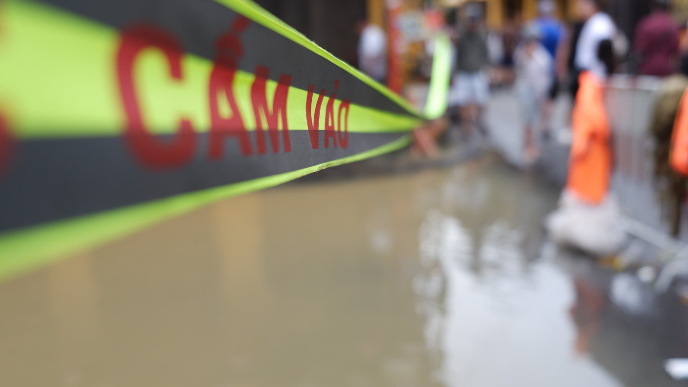 Phố cổ Hội An ngập trở lại- Ảnh 5.