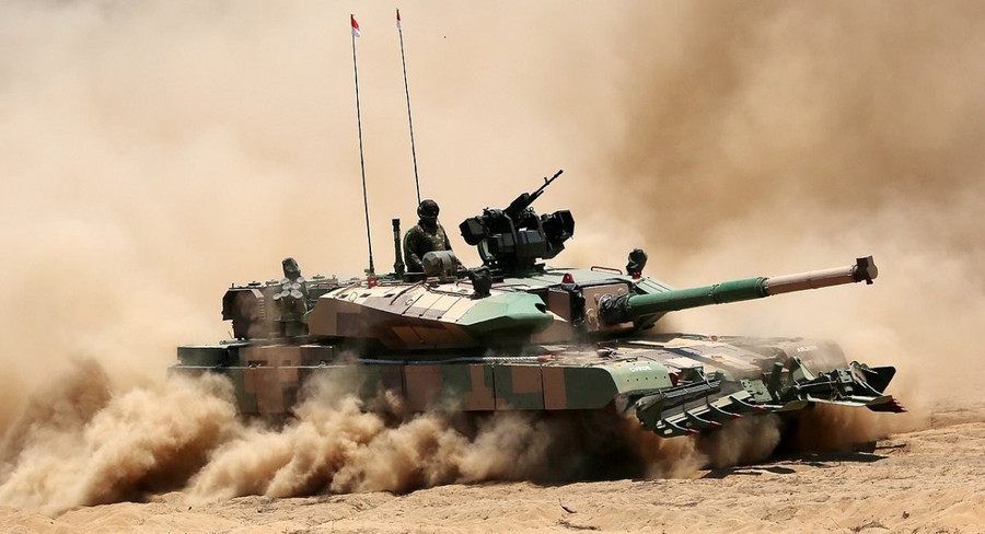 Mỹ trở th&agrave;nh 'cứu tinh' cho xe tăng chiến đấu chủ lực Arjun- Ảnh 2.
