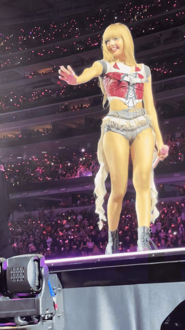 Sống đủ lâu để thấy công chúa Kpop hở vòng 3- Ảnh 6.